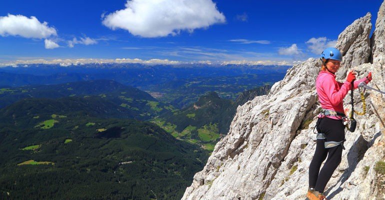 Nelliyampathy trekking and hiking adventure package near Seetharkundu Resorts